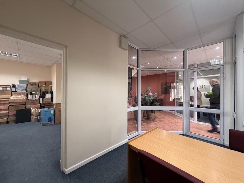 To Let Commercial Property for Rent in Newton Park Eastern Cape